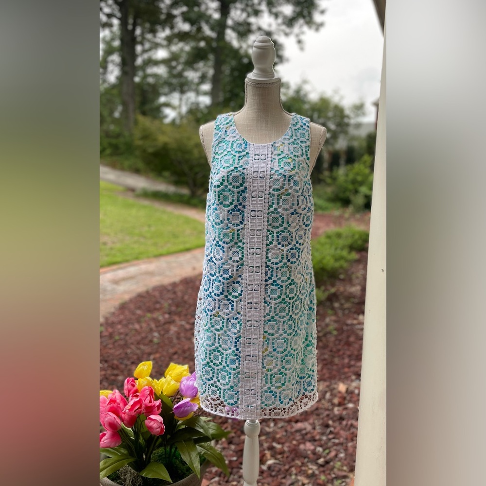 🌟SALE🌟NWT Lilly Pulitzer Rosalie Shift Dress. Size 6 Resort White Geo🌴🦋